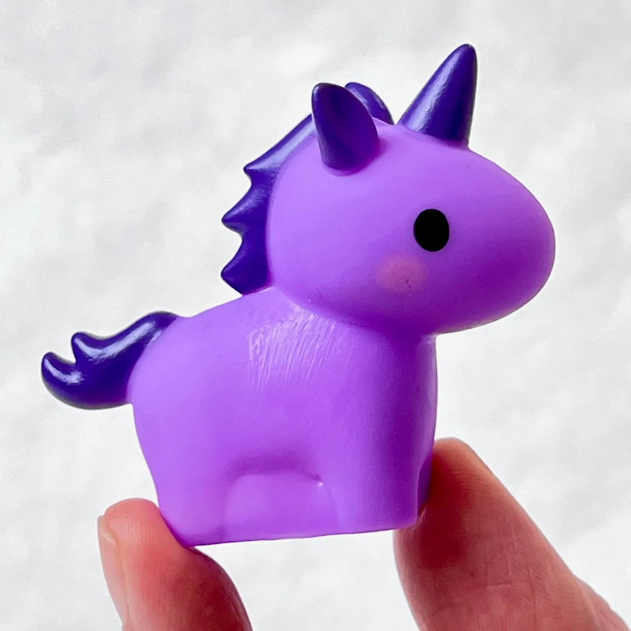 72005 UNICORN FIGURINES-50