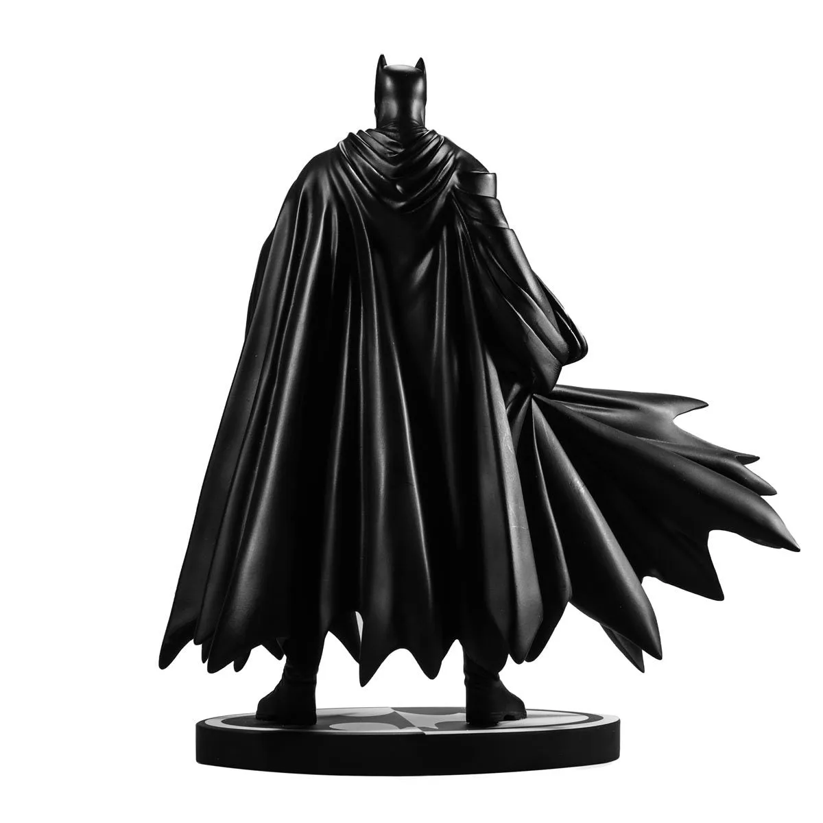 Batman Black and White by Lee Weeks Resin 1:10 Scale Statue by McFarlane Toys