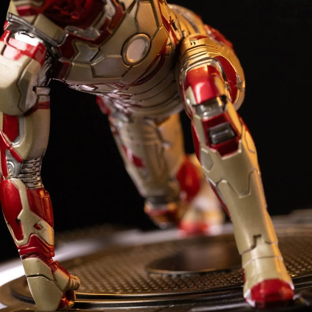 CCXP 23 Exclusive Iron Man MK 42 Statue by Iron Studios