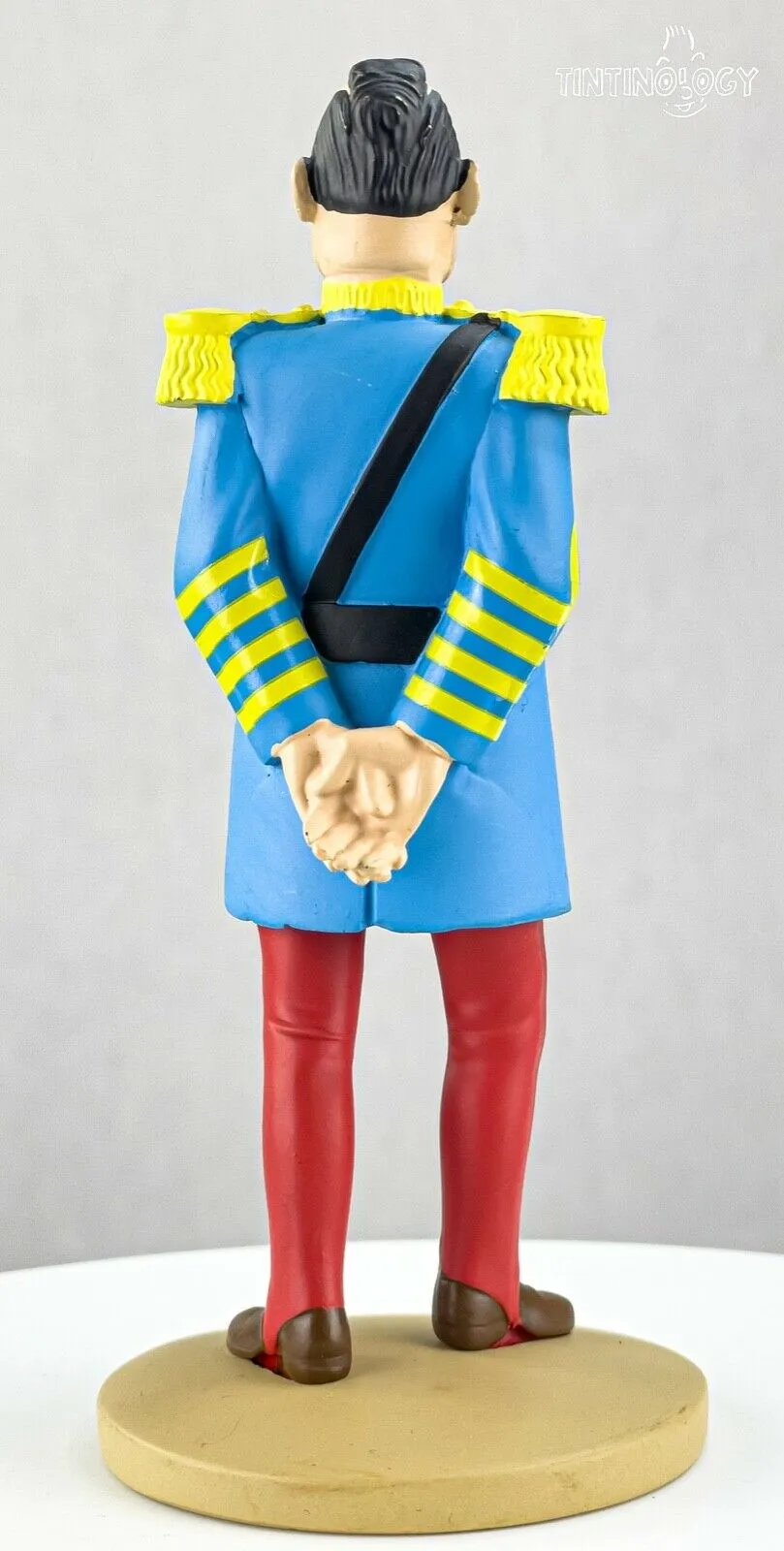 Tintin Figurine Officielle # 42 General Alcazar: Broken Ear Herge model Figure