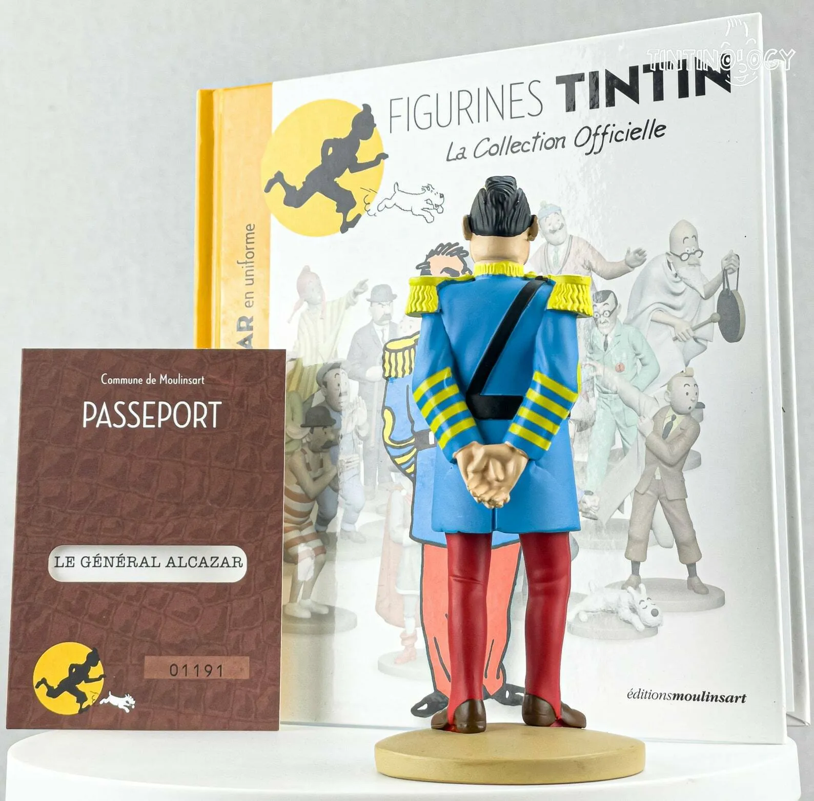 Tintin Figurine Officielle # 42 General Alcazar: Broken Ear Herge model Figure