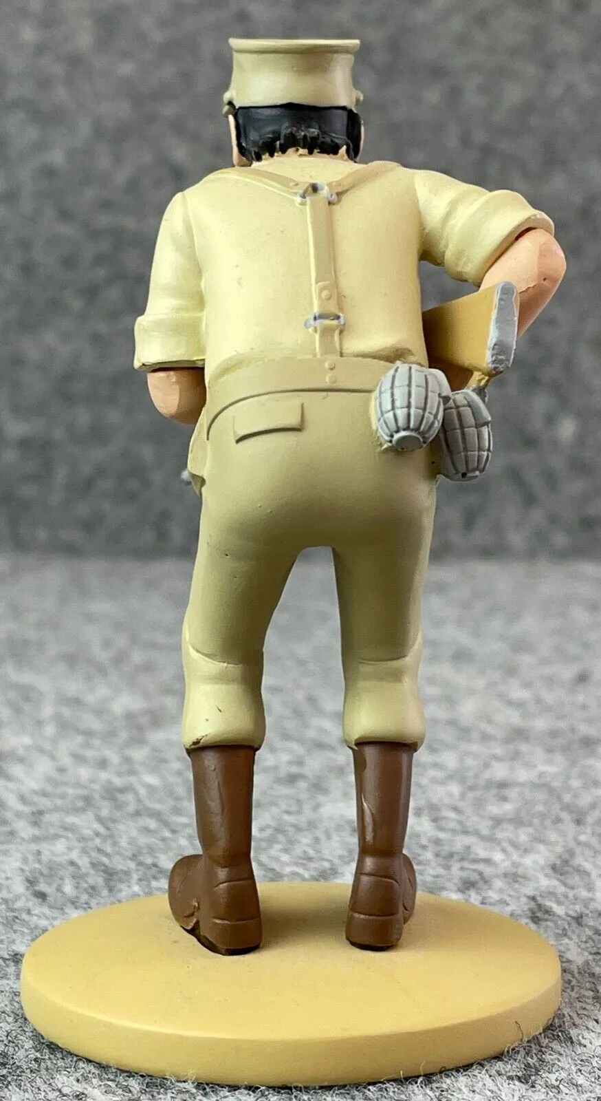 Tintin Figurine Officielle # 56 Army Alcazar: Picaros Herge resin model figure